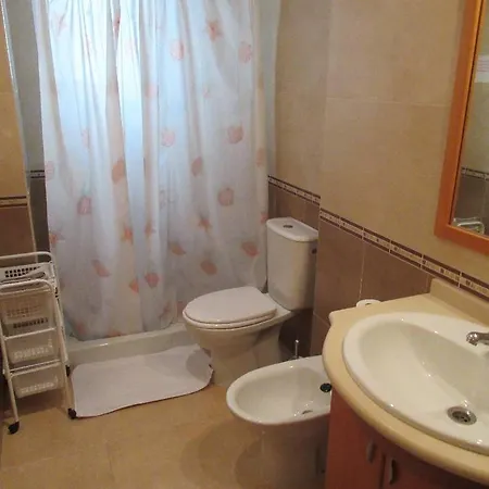 Ideally Located Between The Sea And The Center - 2 *